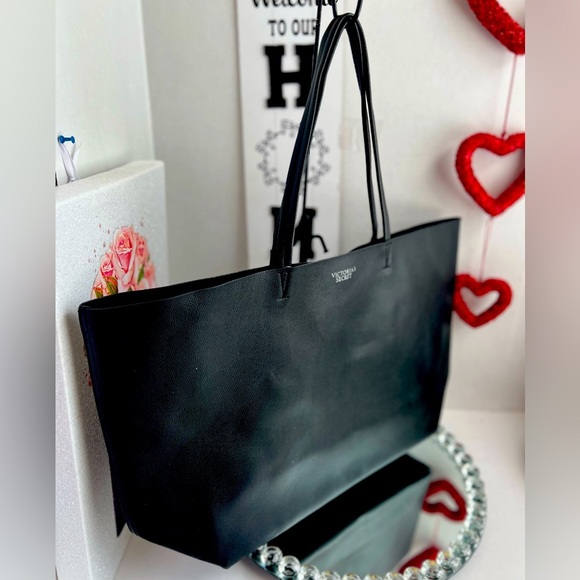 Victoria's Secret Black XL Tote Bag Elegant and Spacious - Picture 8 of 8